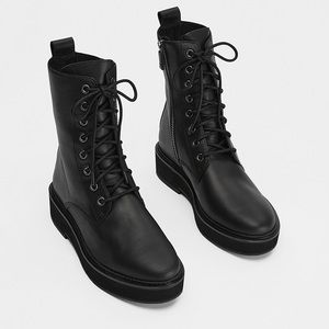 Black Eileen Fisher lace up boots sz 6.5